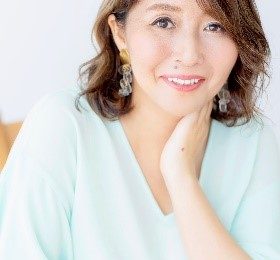 ヘアライター佐藤友美氏